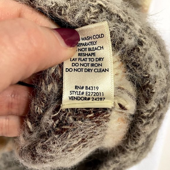 Buckle‎ BKE Eyelash Knit Boatneck Striped Sweater Size M - Picture 6 of 9